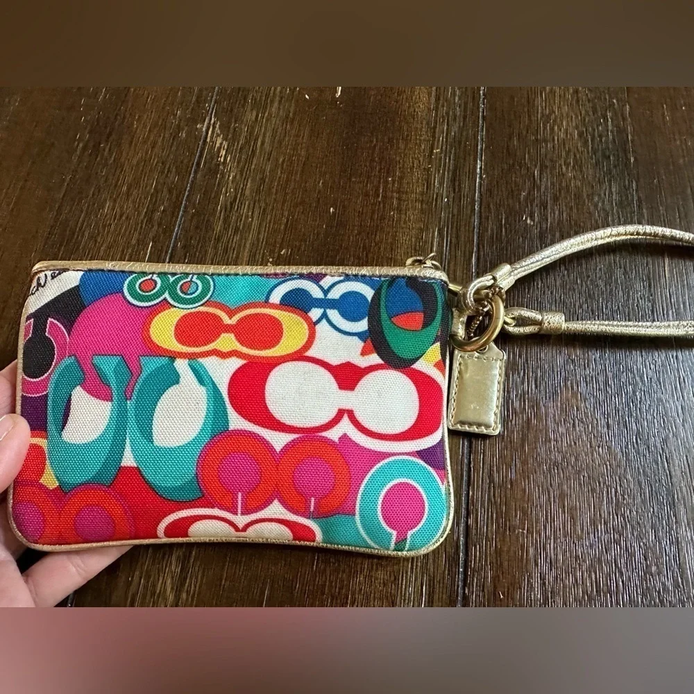 Coach poppy wristlet